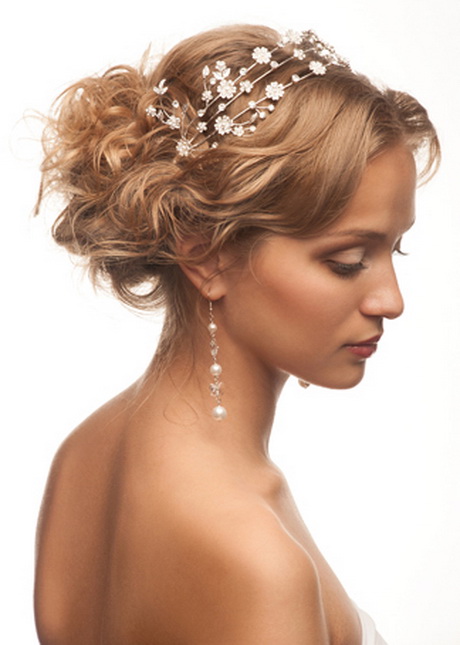 Coiffure mariage diademe coiffure-mariage-diademe-88-8 