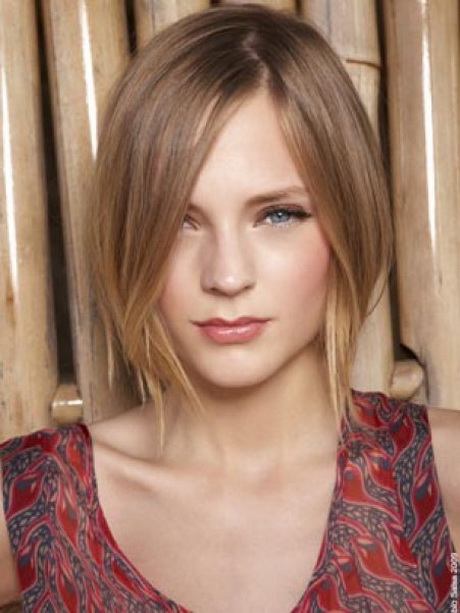 coupe de cheveux mi long frange