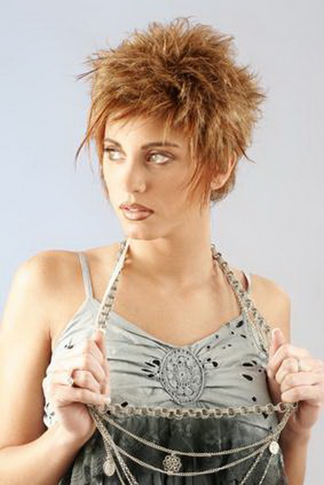 Modele coupe cheveux courts femme modele-coupe-cheveux-courts-femme-08-9 