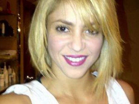 Shakira cheveux courts shakira-cheveux-courts-08-3 