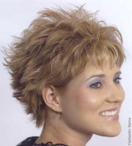 Coupe De Cheveux Courts Degrades