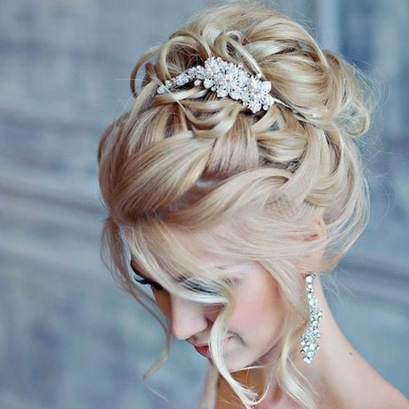 Chignon haut mariage 2018 chignon-haut-mariage-2018-31_11 