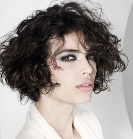 Modele de coiffure femme cheveux frises modele-de-coiffure-femme-cheveux-frises-17_18 