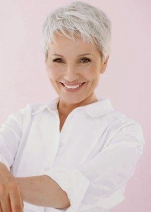 Coiffure courte femme 50 ans 2021 coiffure-courte-femme-50-ans-2021-38_14 