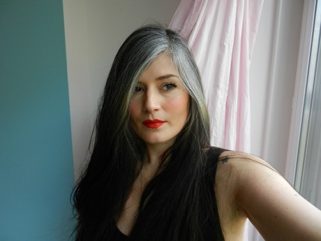 Cheveux gris jeune femme cheveux-gris-jeune-femme-89_16 