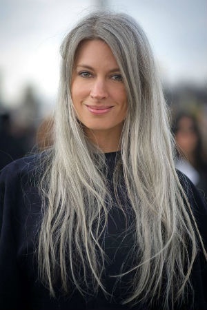 Cheveux gris long cheveux-gris-long-00 