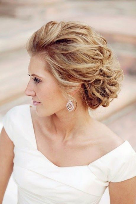 Coiffure mariage cheveux courts bouclés coiffure-mariage-cheveux-courts-boucles-21_12 