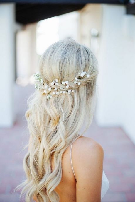 Coiffure mariage fleur cheveux coiffure-mariage-fleur-cheveux-61_2 