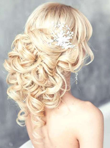 Coiffure sur cheveux long pour mariage coiffure-sur-cheveux-long-pour-mariage-51_9 