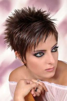 Modèle coiffure très courte pour femme modele-coiffure-tres-courte-pour-femme-16_10 