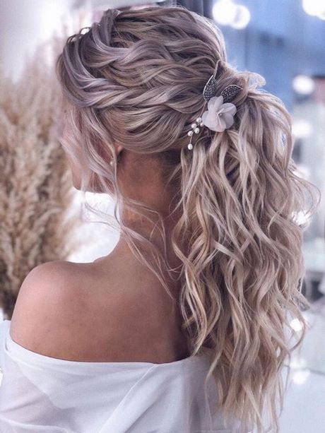 Coiffure mariage cheveux long 2021 coiffure-mariage-cheveux-long-2021-30_5 