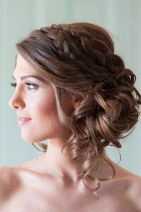 Chignon avec tresse sur le coté chignon-avec-tresse-sur-le-cote-58 