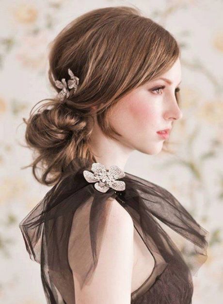 Chignon destructuré cheveux mi long chignon-destructure-cheveux-mi-long-40_3 