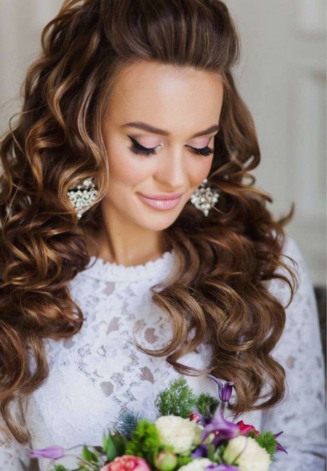 Coiffure mariage simple cheveux long coiffure-mariage-simple-cheveux-long-59_20 