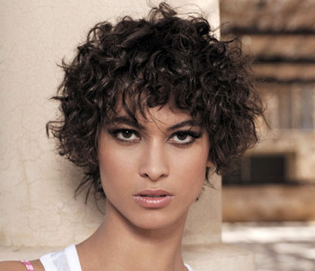 Cheveux courts ondulés femme cheveux-courts-onduls-femme-10_14 