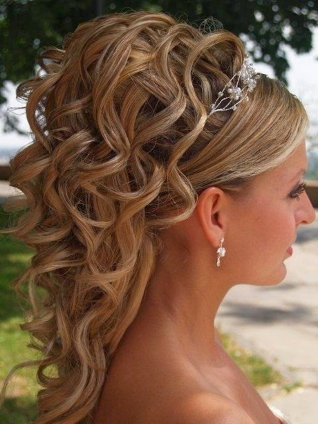 Cheveux long coiffure mariage cheveux-long-coiffure-mariage-79_17 