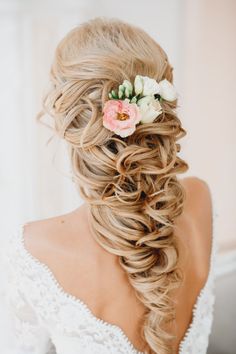 Chignon mariage cheveux longs bouclés chignon-mariage-cheveux-longs-boucls-43_2 