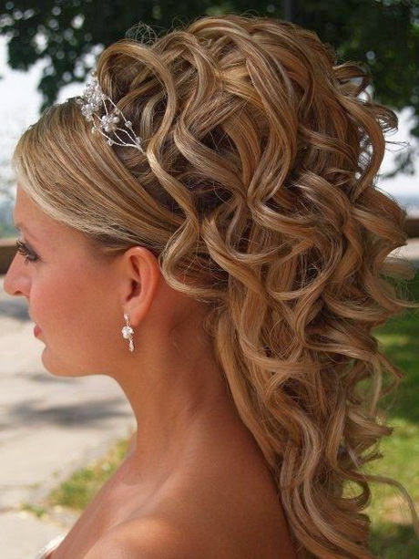 Coiffure cheveux long pour un mariage coiffure-cheveux-long-pour-un-mariage-44_15 