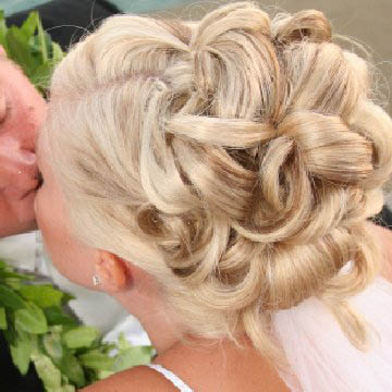 Coiffure mariage cheveux longs chignon bouclé coiffure-mariage-cheveux-longs-chignon-boucl-57_17 