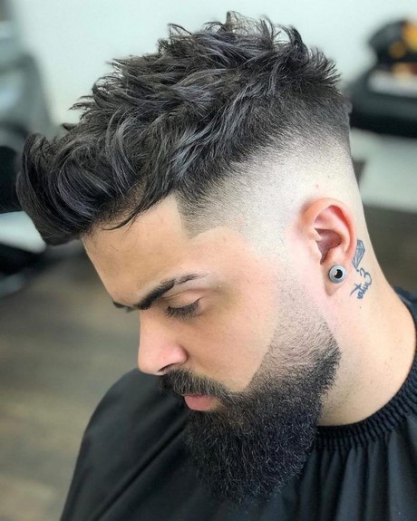 coupe de cheveux homme avec crete