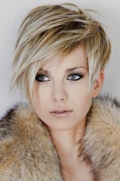 Coupe courte moderne pour femme coupe-courte-moderne-pour-femme-85_8 