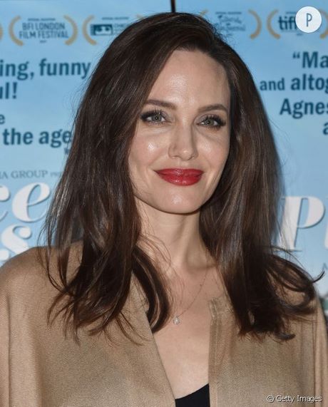 Angelina jolie cheveux courts angelina-jolie-cheveux-courts-27_11 