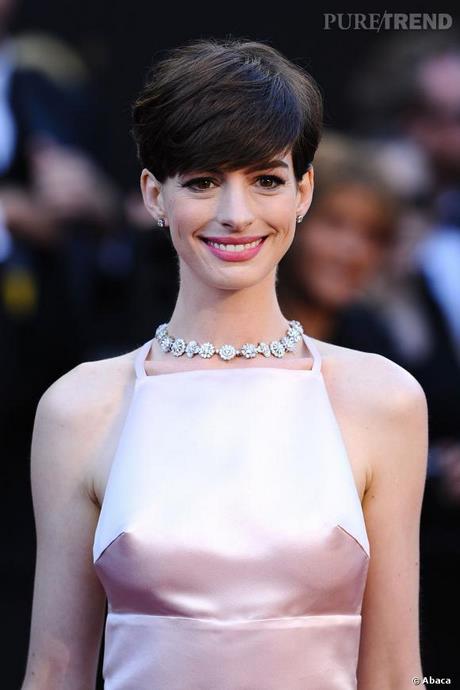 Anne hathaway cheveux courts anne-hathaway-cheveux-courts-90_16 