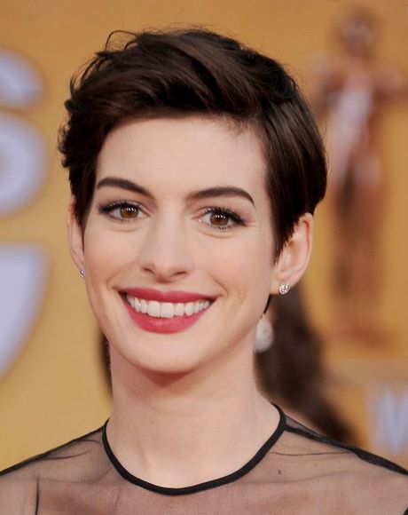 Anne hathaway coupe courte anne-hathaway-coupe-courte-48_6 