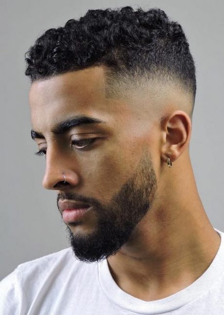 Cheveux frisés homme court cheveux-frises-homme-court-07_11 