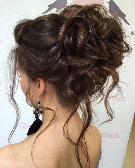 Chignon decoiffé cheveux court chignon-decoiffe-cheveux-court-29_16 