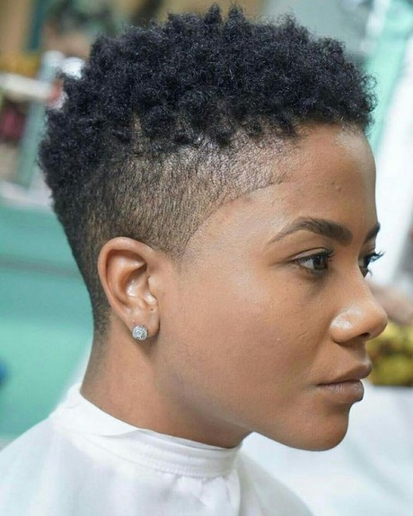 Coupe cheveux crepus court femme coupe-cheveux-crepus-court-femme-10_14 