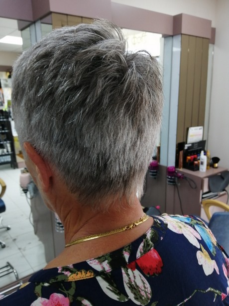 Coupes courtes cheveux gris coupes-courtes-cheveux-gris-53_11 