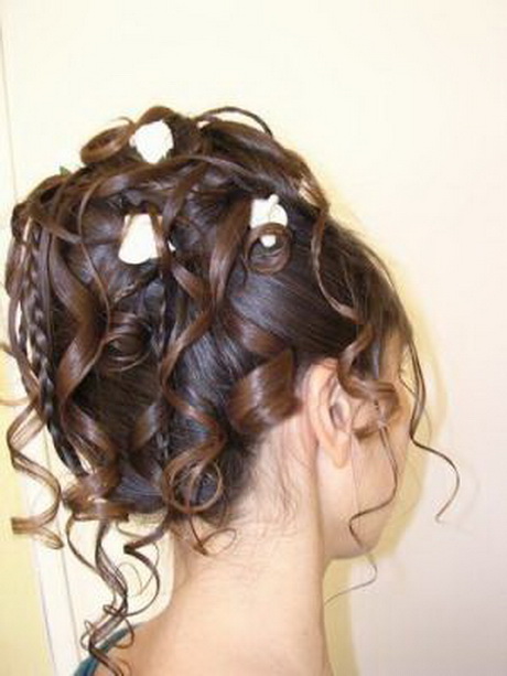 Coiffure pour un mariage invité cheveux long coiffure-pour-un-mariage-invit-cheveux-long-60-13 