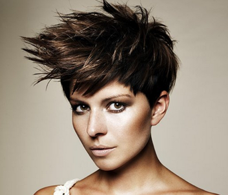 Image coupe cheveux courts femme image-coupe-cheveux-courts-femme-12 