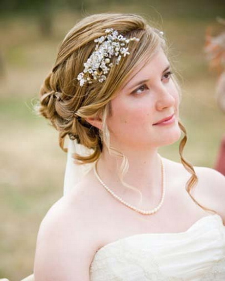 Coiffure mariage 2015 cheveux courts coiffure-mariage-2015-cheveux-courts-55-11 