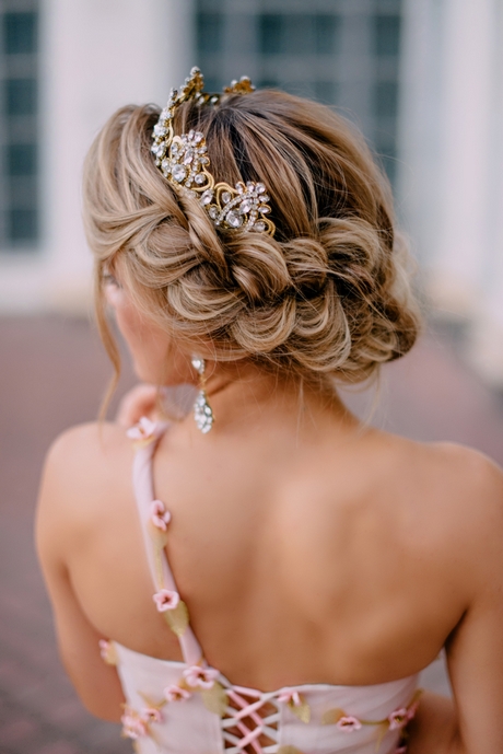 Coiffure mariage cheveux long 2022 coiffure-mariage-cheveux-long-2022-38_5 