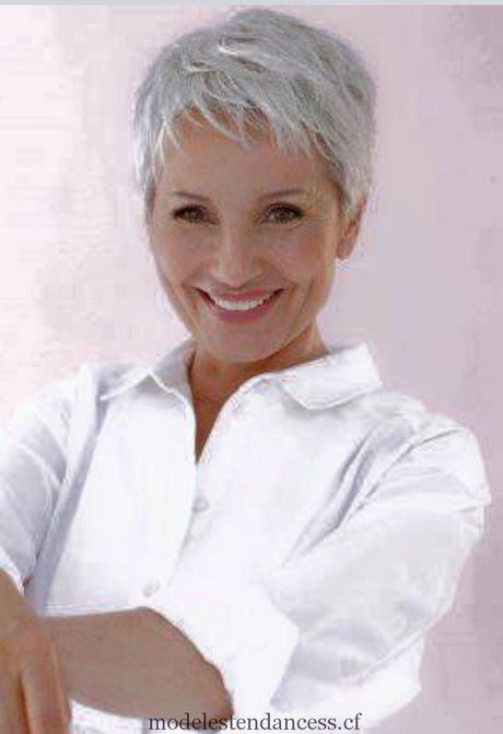 Coupe cheveux blancs femme 50 ans coupe-cheveux-blancs-femme-50-ans-18 