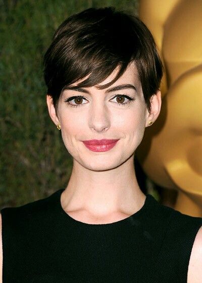 Anne hathaway cheveux courts anne-hathaway-cheveux-courts-90_19 