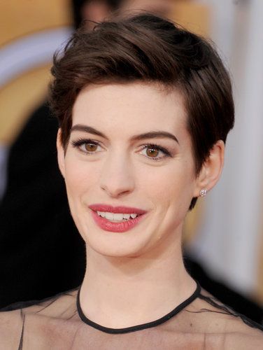Anne hathaway coupe courte anne-hathaway-coupe-courte-48_14 