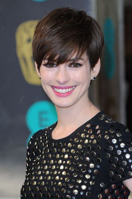 Anne hathaway coupe courte anne-hathaway-coupe-courte-48_3 
