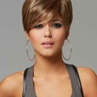 Coupe courte femme chatain clair